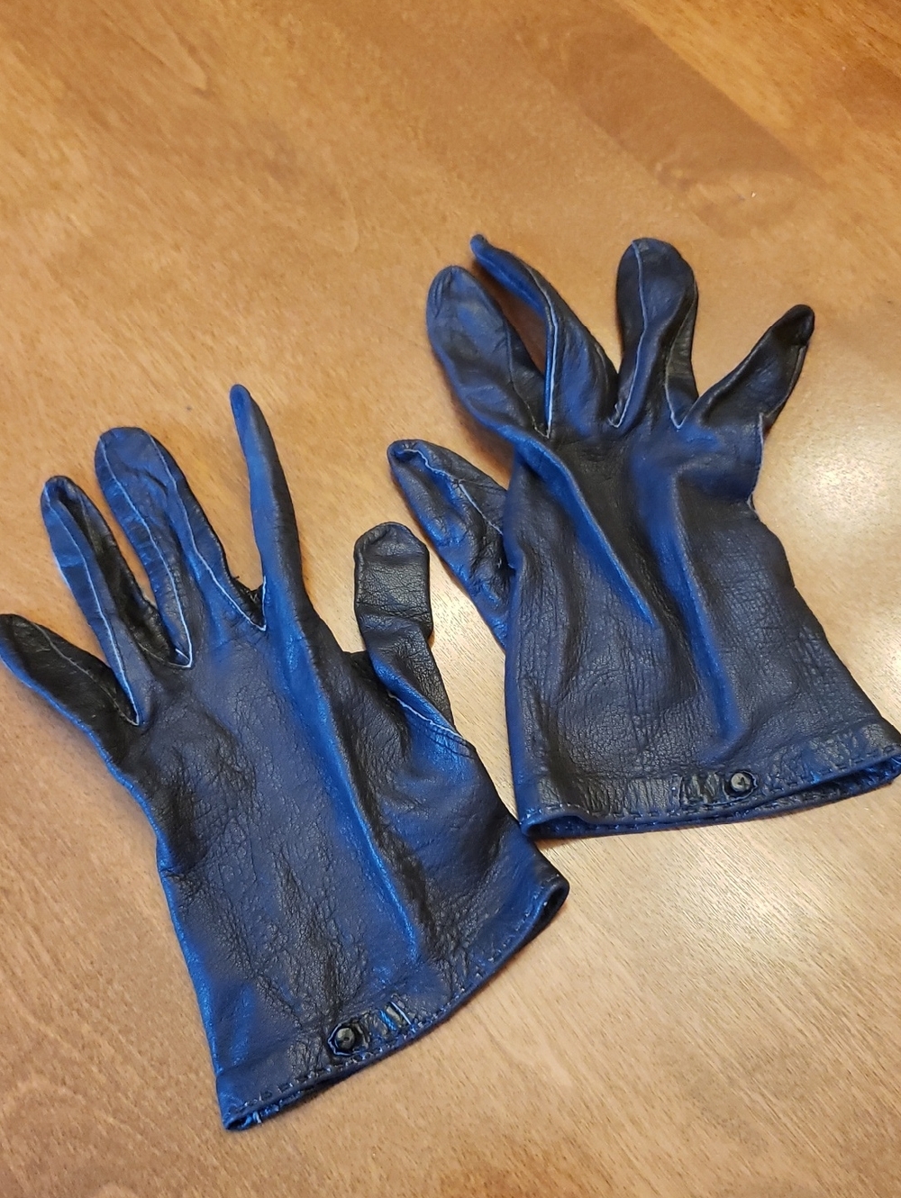 Vtg Women's Black Leather Gloves - Classic Dress/ Driving Gloves Size: Like S